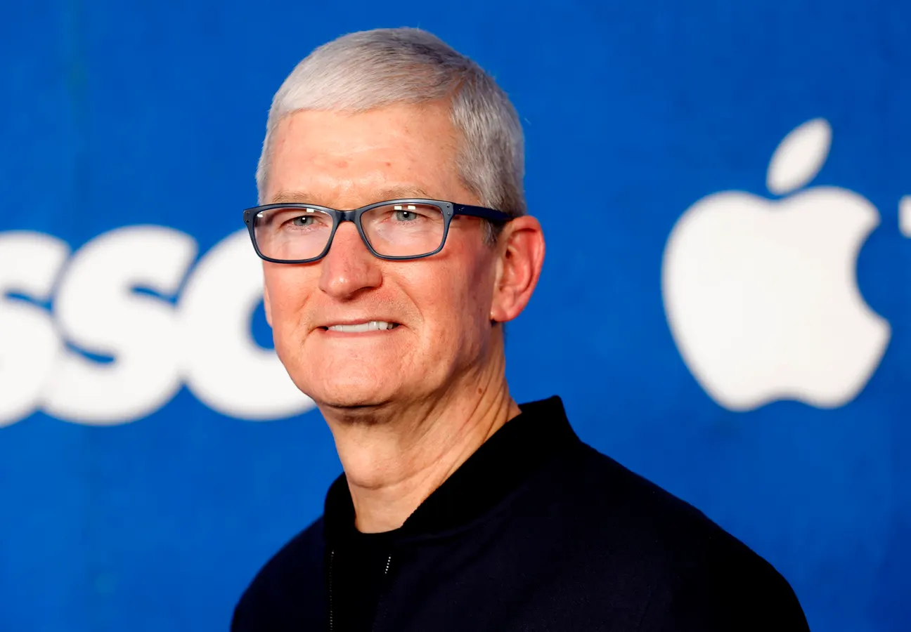 HOW DID APPLE BECOME THE 75TH BIGGEST COMPANY IN INDIA? APPLE