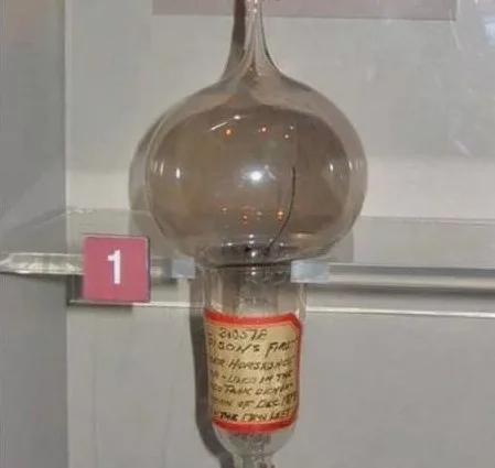 The Evolution of Light Bulbs light bulbs The Evolution of Light Bulbs