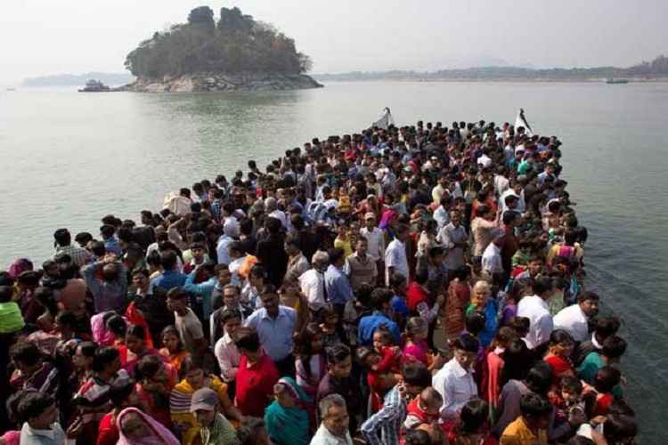 Umananda Temple: Peacock Island in Assam