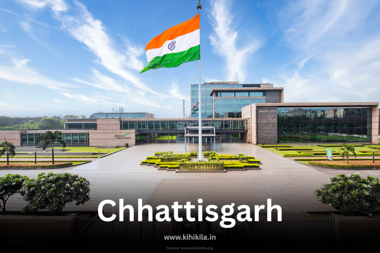 Chhattisgarh state government building with the Indian national flag