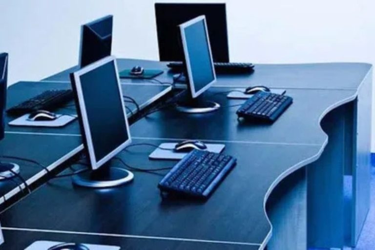 2D Material Computers Technology