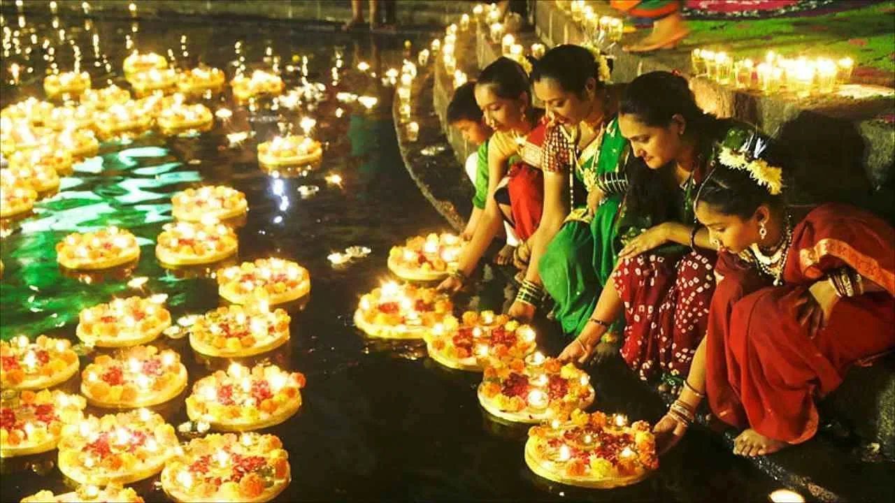 Kartik Purnima Festival — A Deep Dive into the Sacred Full Moon in Kartik Kartik Purnima Festival