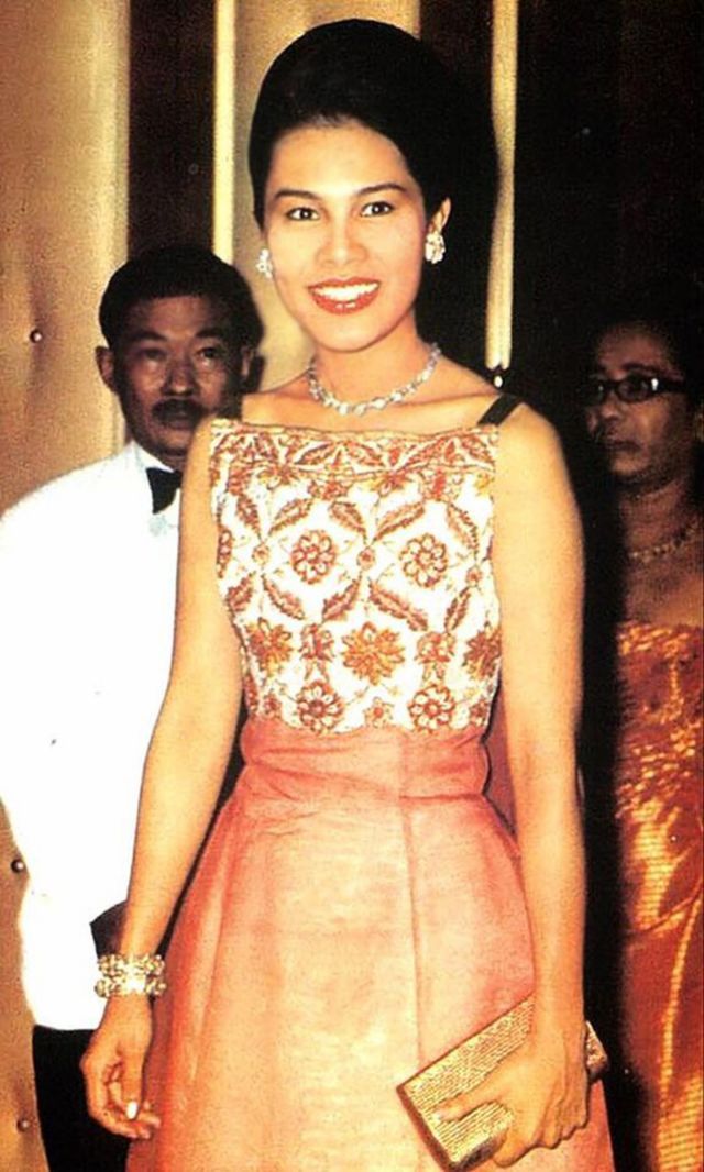 Queen Sirikit of Thailand Passes Away: Nation Mourns the Beloved Queen Mother’s Enduring Legacy Queen Sirikit of Thailand Passes Away