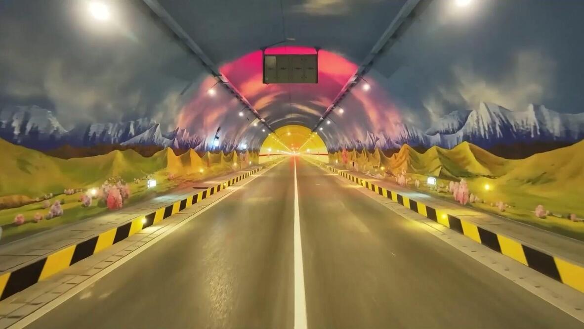 China Longest Expressway Tunnel