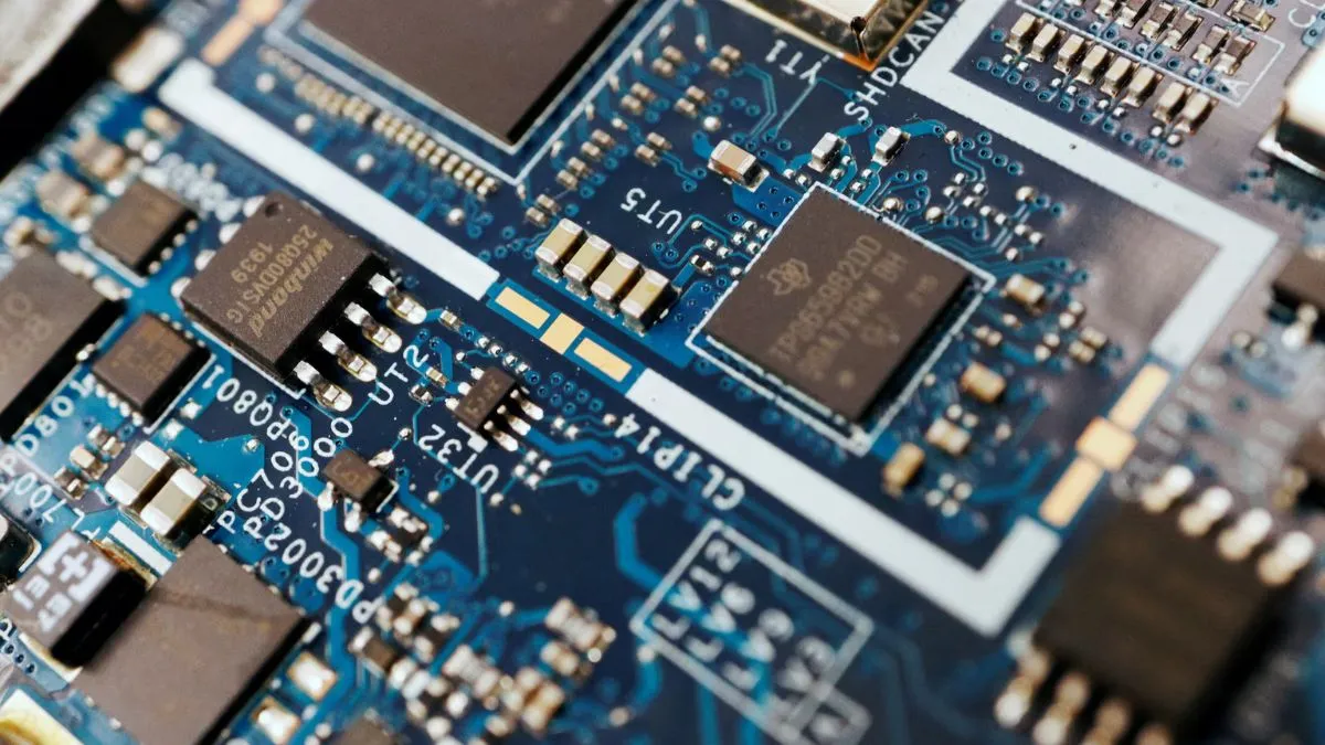 DHRUV64 Microprocessor