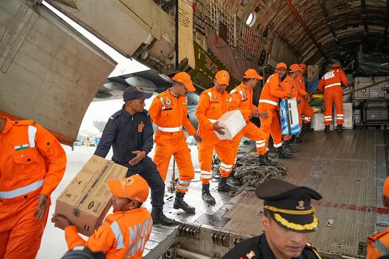 india aids sri lanka after cyclone ditwah