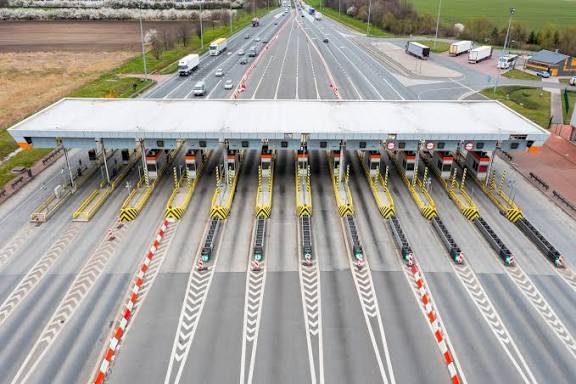 Incomplete Expressway Toll Rules: Centre Amends Norms to Protect Commuters Incomplete Expressway Toll Rules