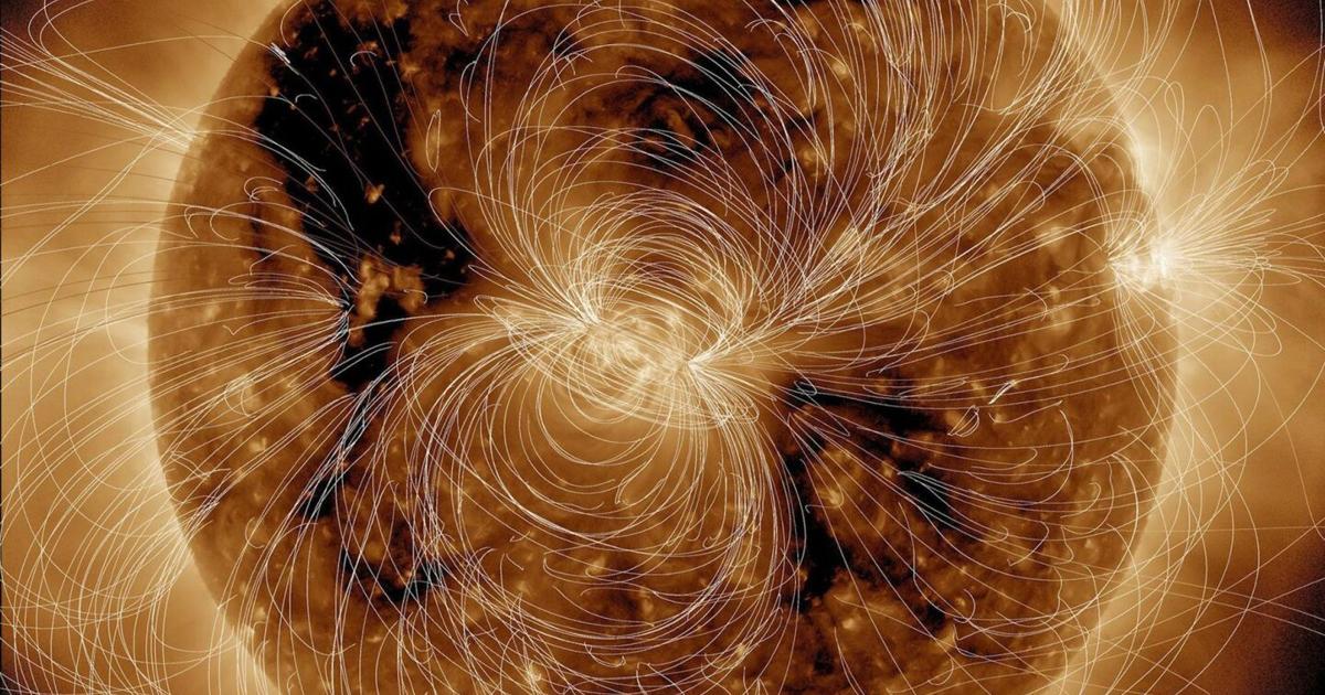 Sun Magnetic Fields Reconstruction
