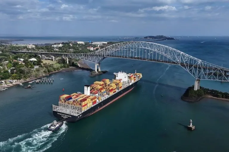 Panama LNG Traffic Surge