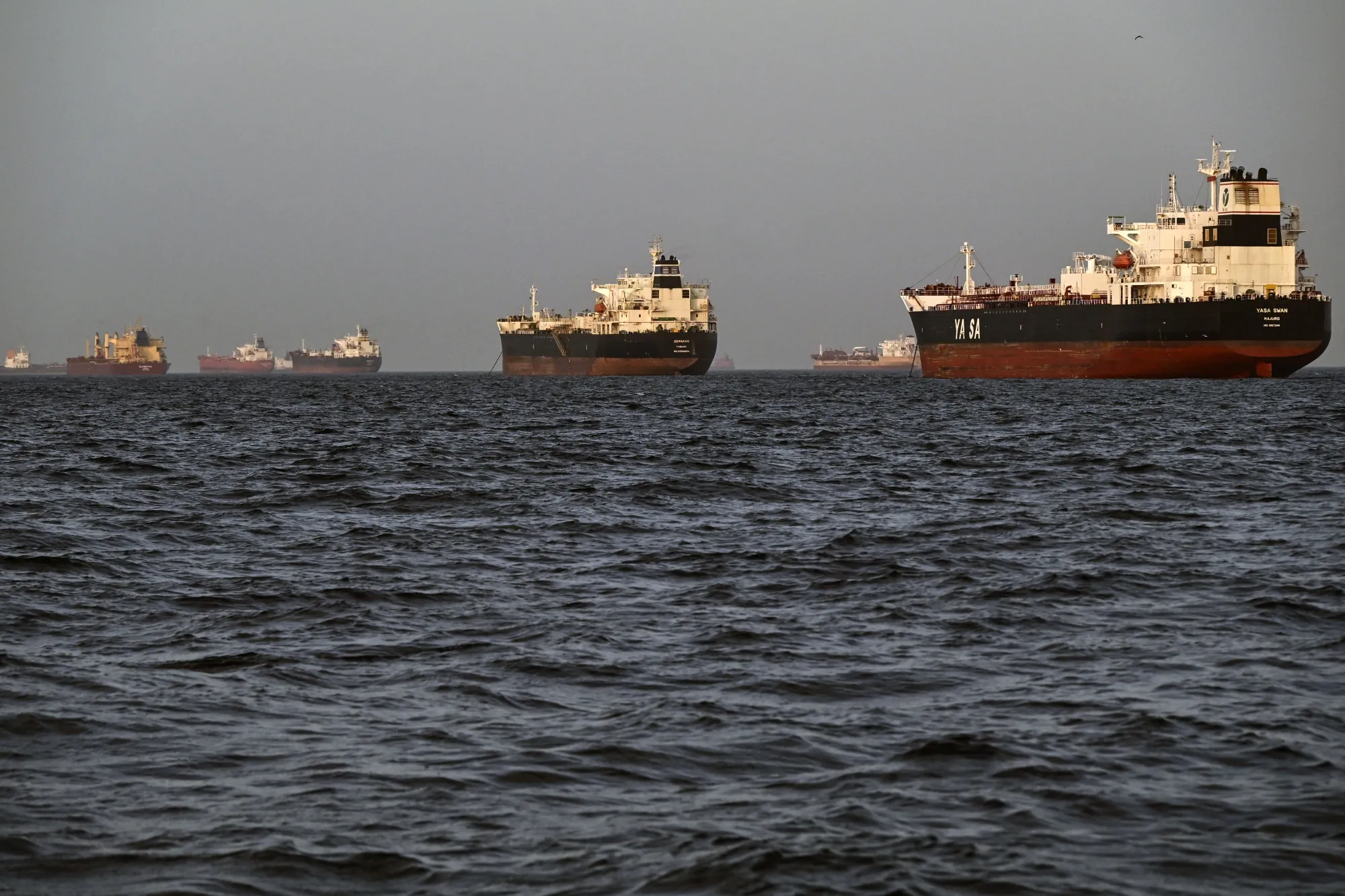 Panama LNG Traffic Surge 