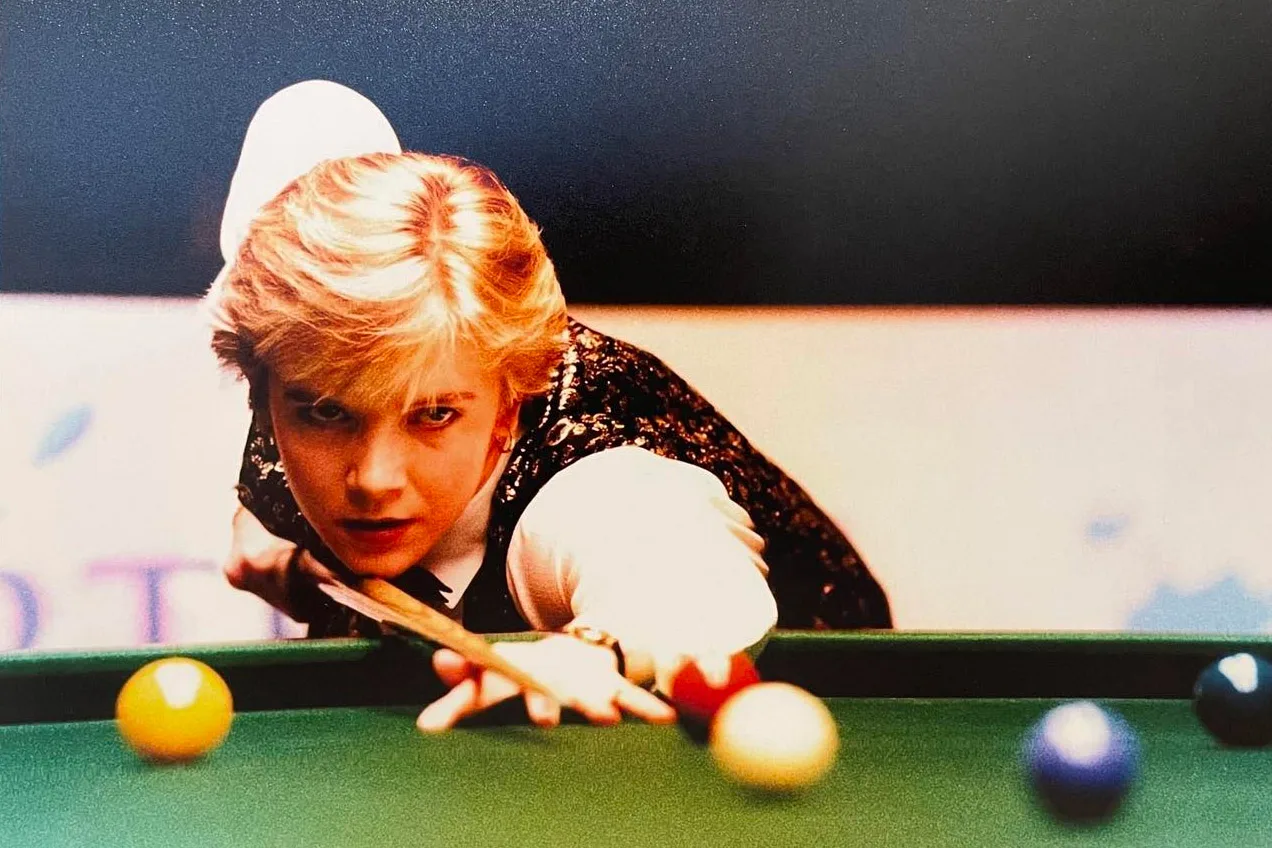 Billiards: The Ultimate Table Game Mixed 4x400m Relay Billiards