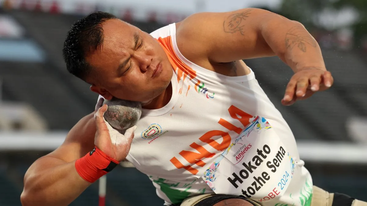 Shot Put: The Power Push Sport Mixed 4x400m Relay Shot Put