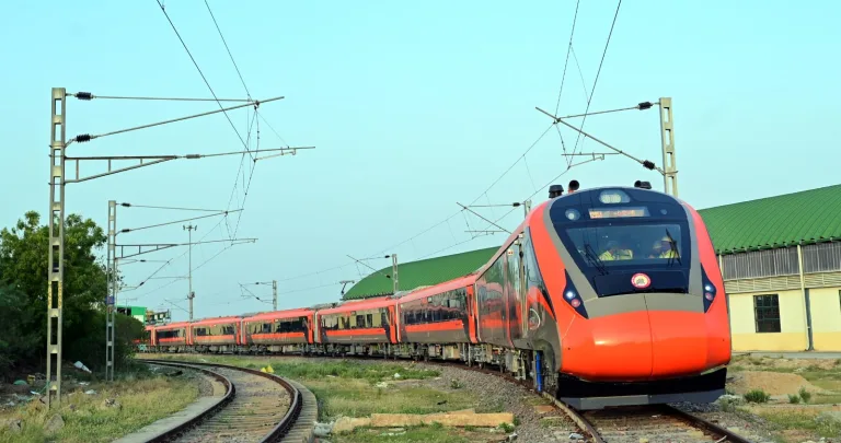 Vande Bharat 100th Trainset