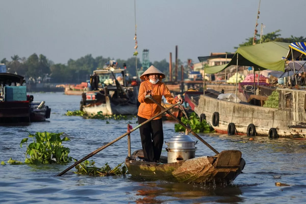 Trans-Boundary Water Conflicts in South Asia GIFT City Trans-Boundary Water Conflicts