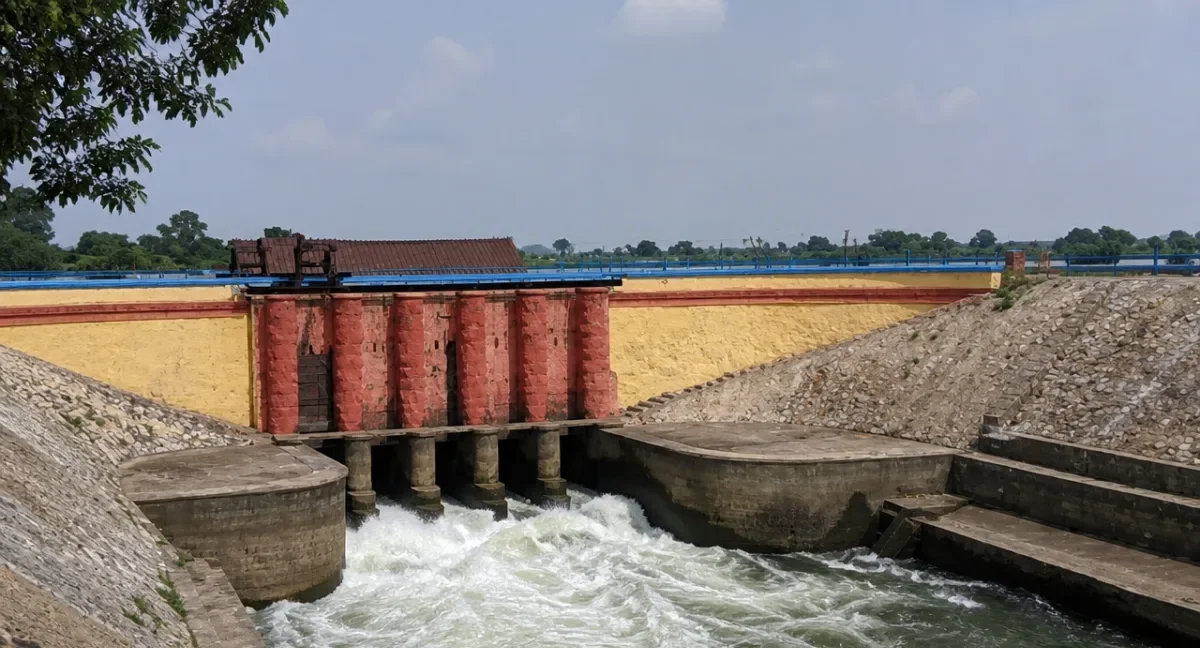Parichha Weir