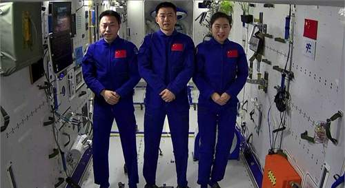 Space Rice Harvest by China U15 Women’s Youth League Space Rice Harvest