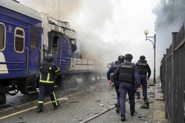 Kyiv-Warsaw Train Hit Near Polish Border Mazagon Dock Kyiv-Warsaw Train
