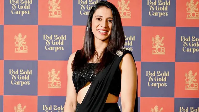 Smriti Mandhana Reaches 11,000 International Runs Blue Bond Smriti Mandhana