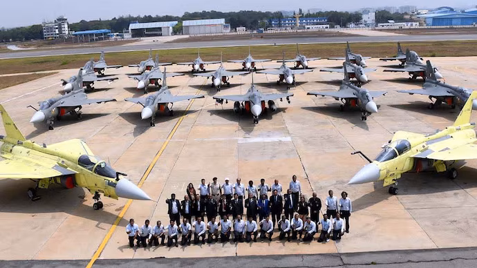 Tejas HTT-40 Handover: HAL Delivers Aircraft to IAF Blue Bond Tejas HTT-40